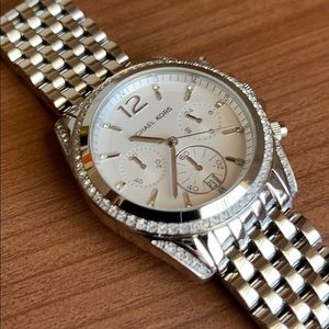 MICHAEL KORS PRESLEY WATCH SILVER MK5834 (NEW)